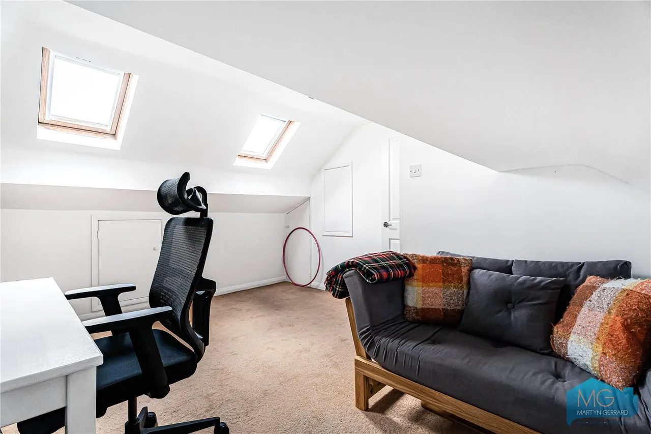 Pembroke Road, London, N10, photo 27