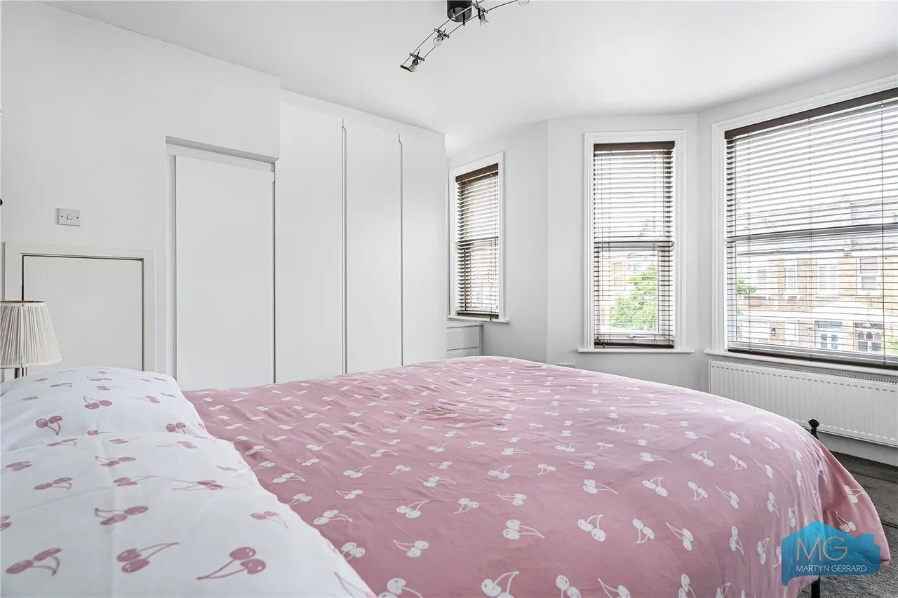 Pembroke Road, London, N10, photo 17