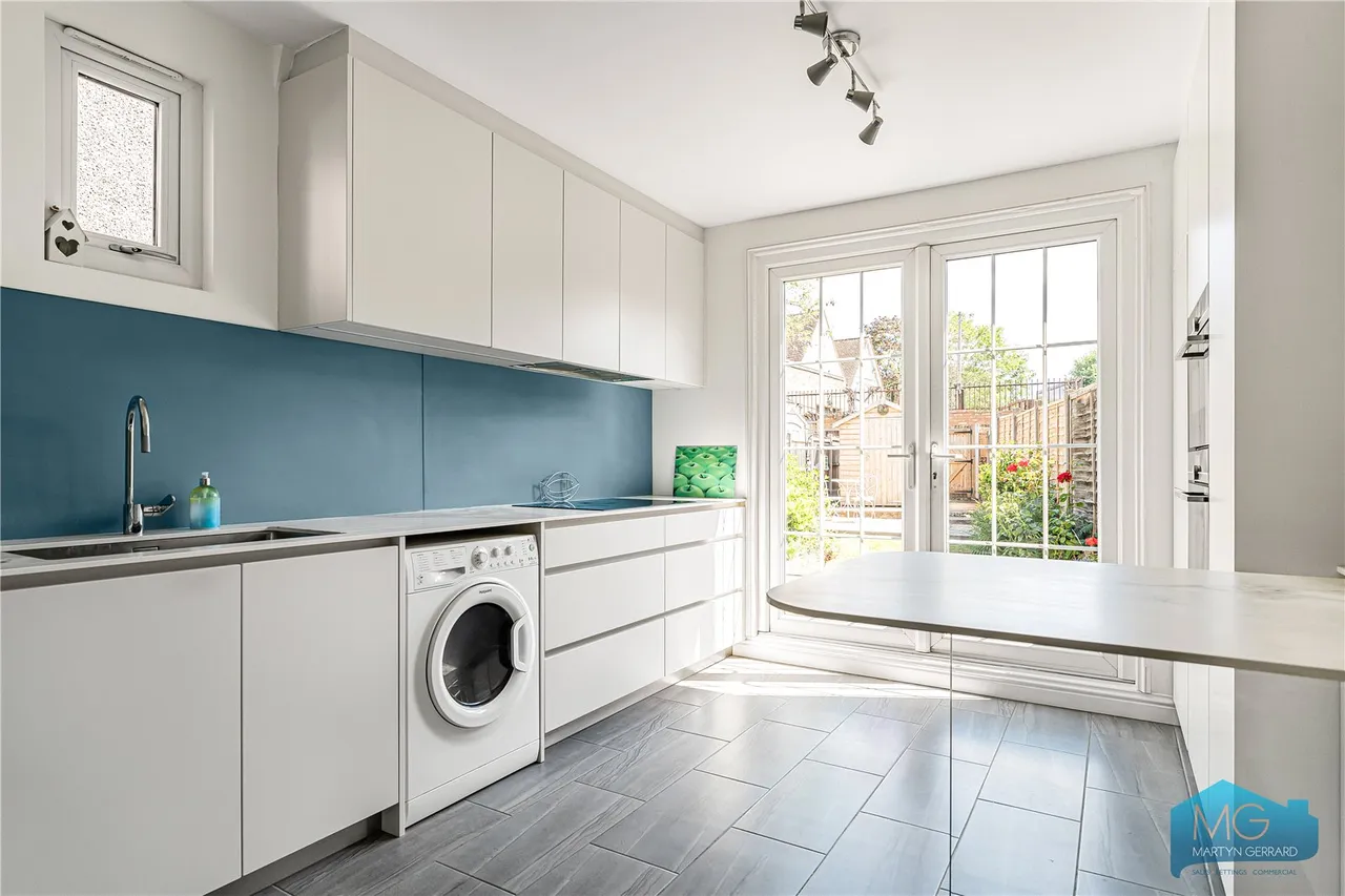Pembroke Road, London, N10, photo 9