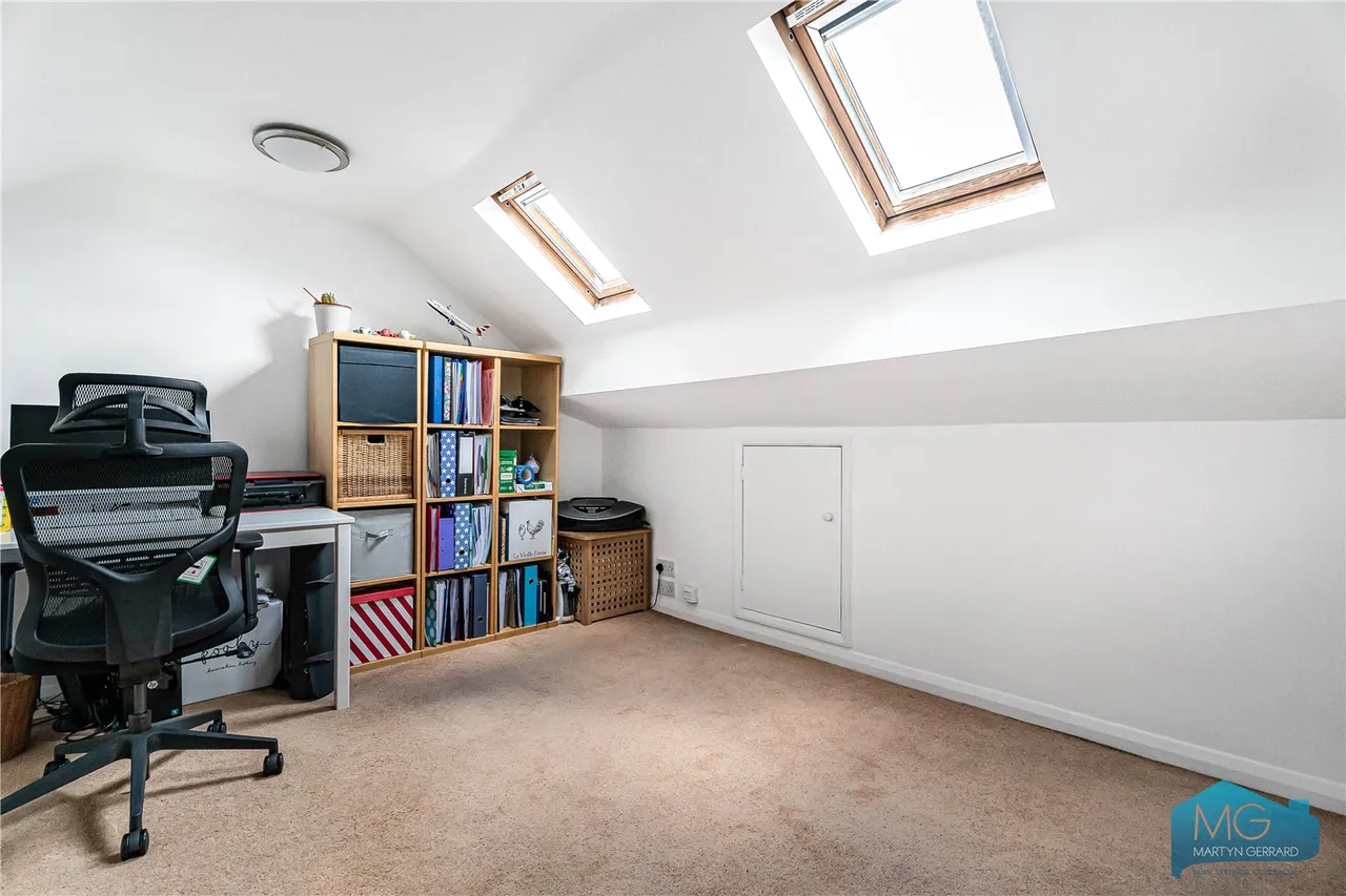 Pembroke Road, London, N10, photo 26