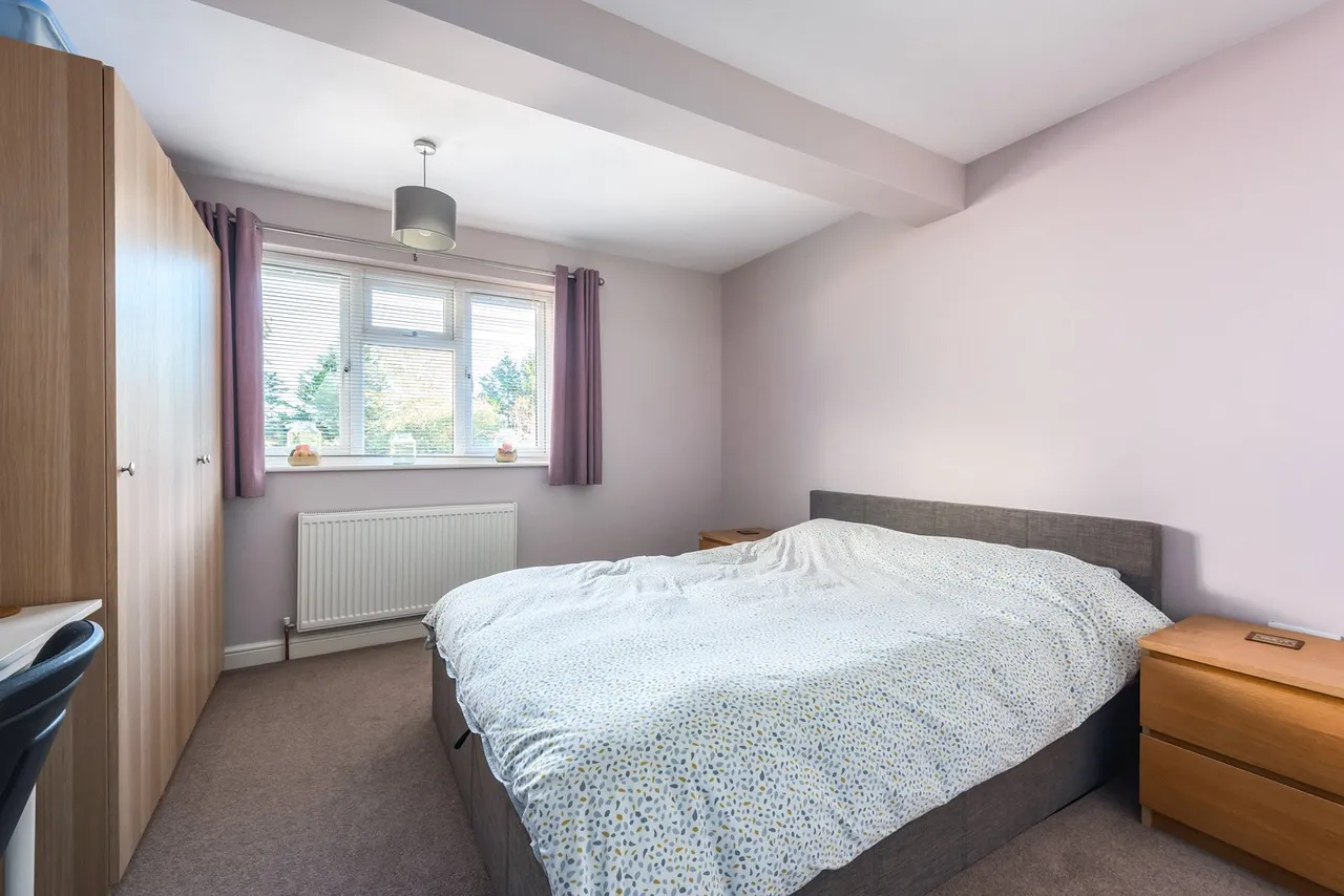 Worple Road, Staines, TW18, photo 17