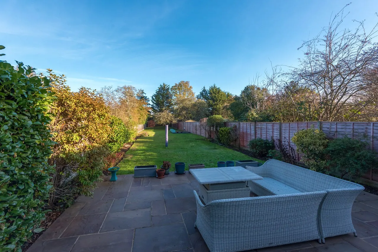 Worple Road, Staines, TW18, photo 11