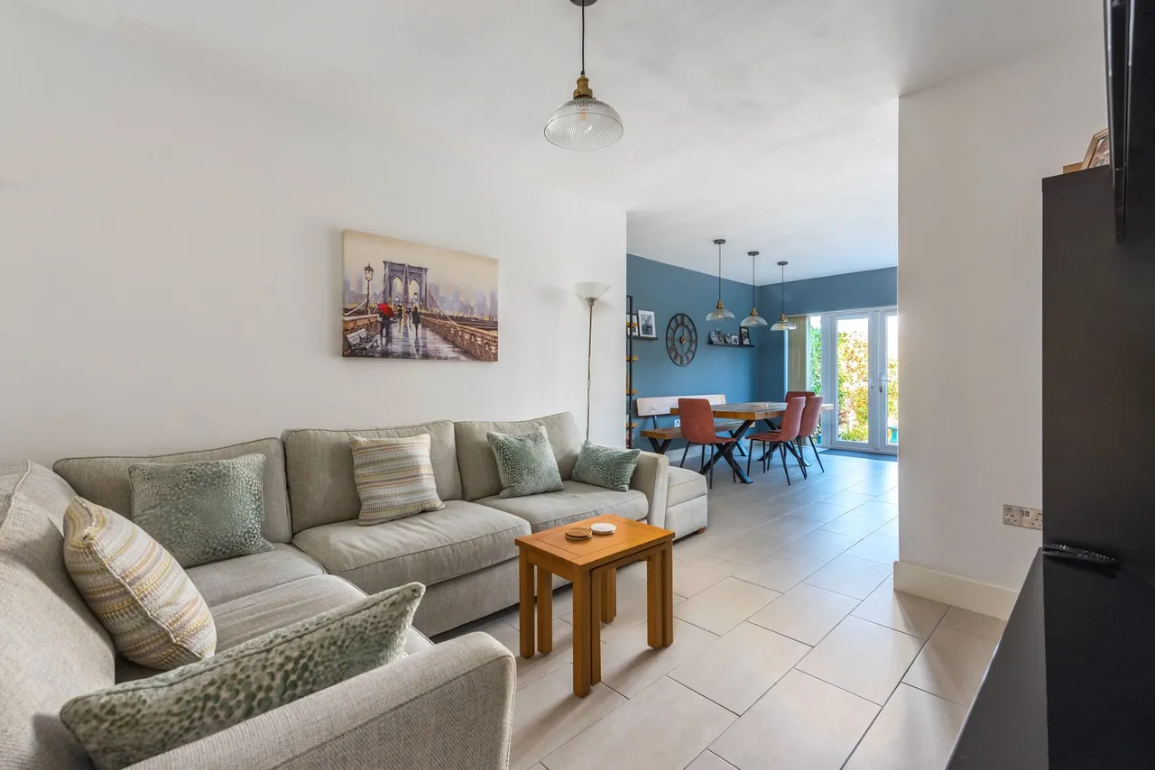 Worple Road, Staines, TW18, photo 13