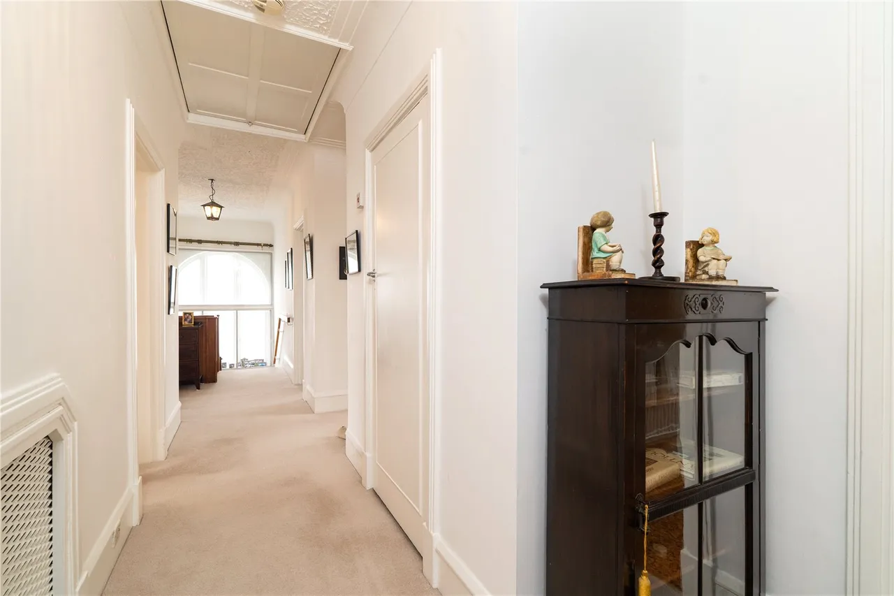 Bryan Avenue, Willesden, NW10, photo 10