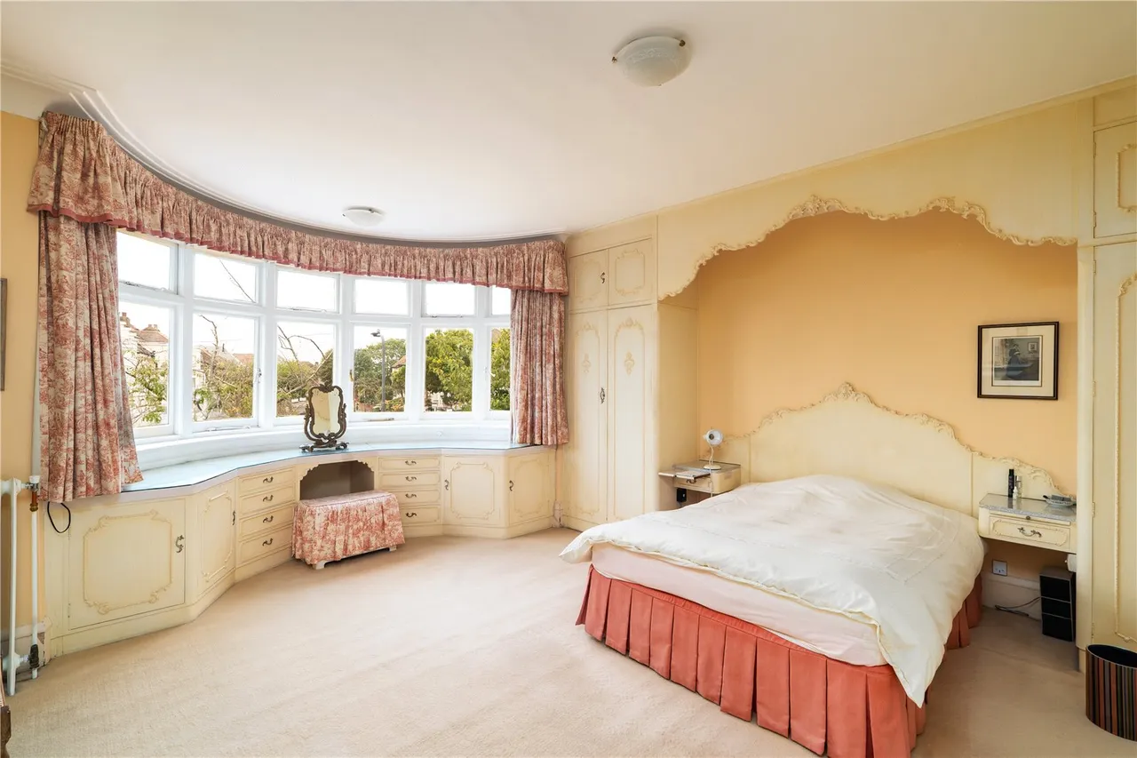 Bryan Avenue, Willesden, NW10, photo 14