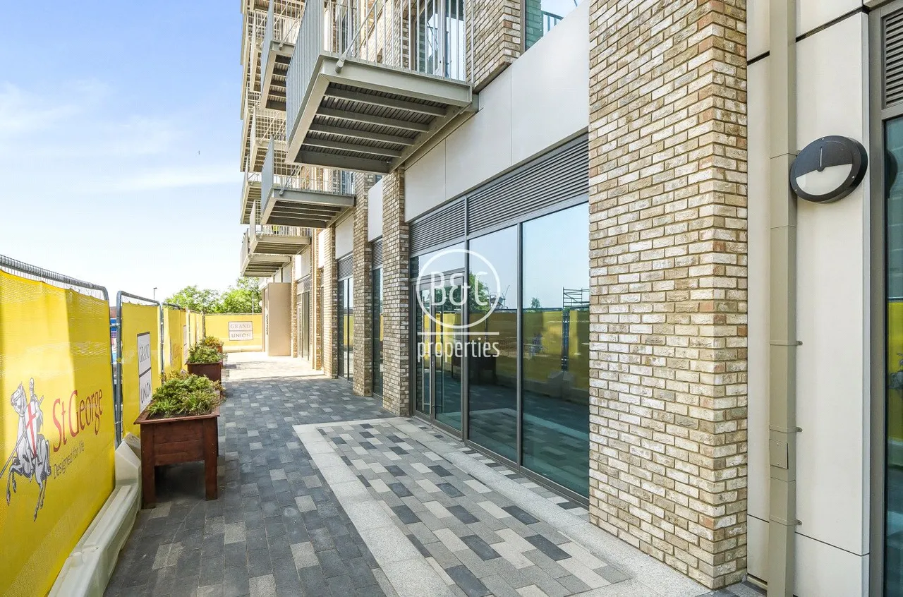 Caldon Boulevard, Grand Union, Wembley, HA0 1BD, photo 9