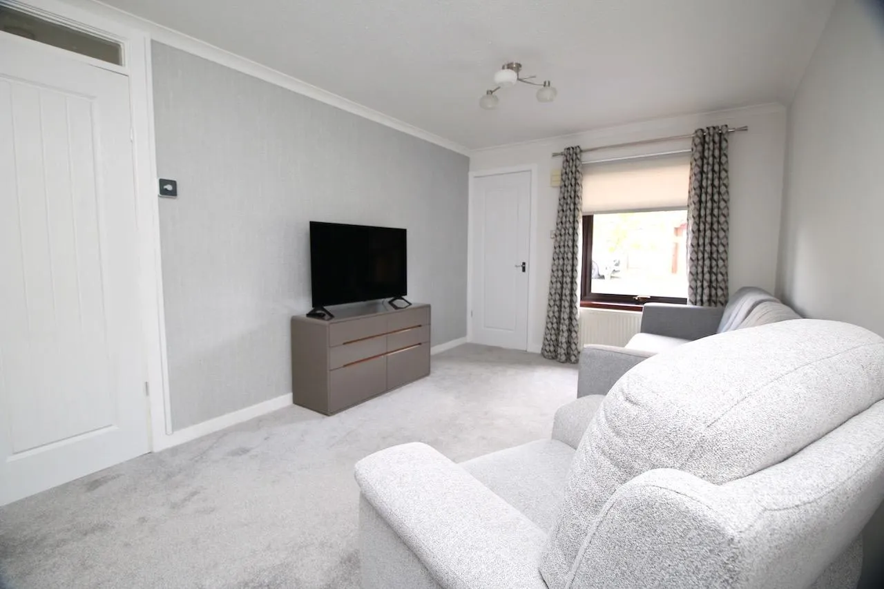 Logan Drive, Cumbernauld, G68 9EY, photo 8