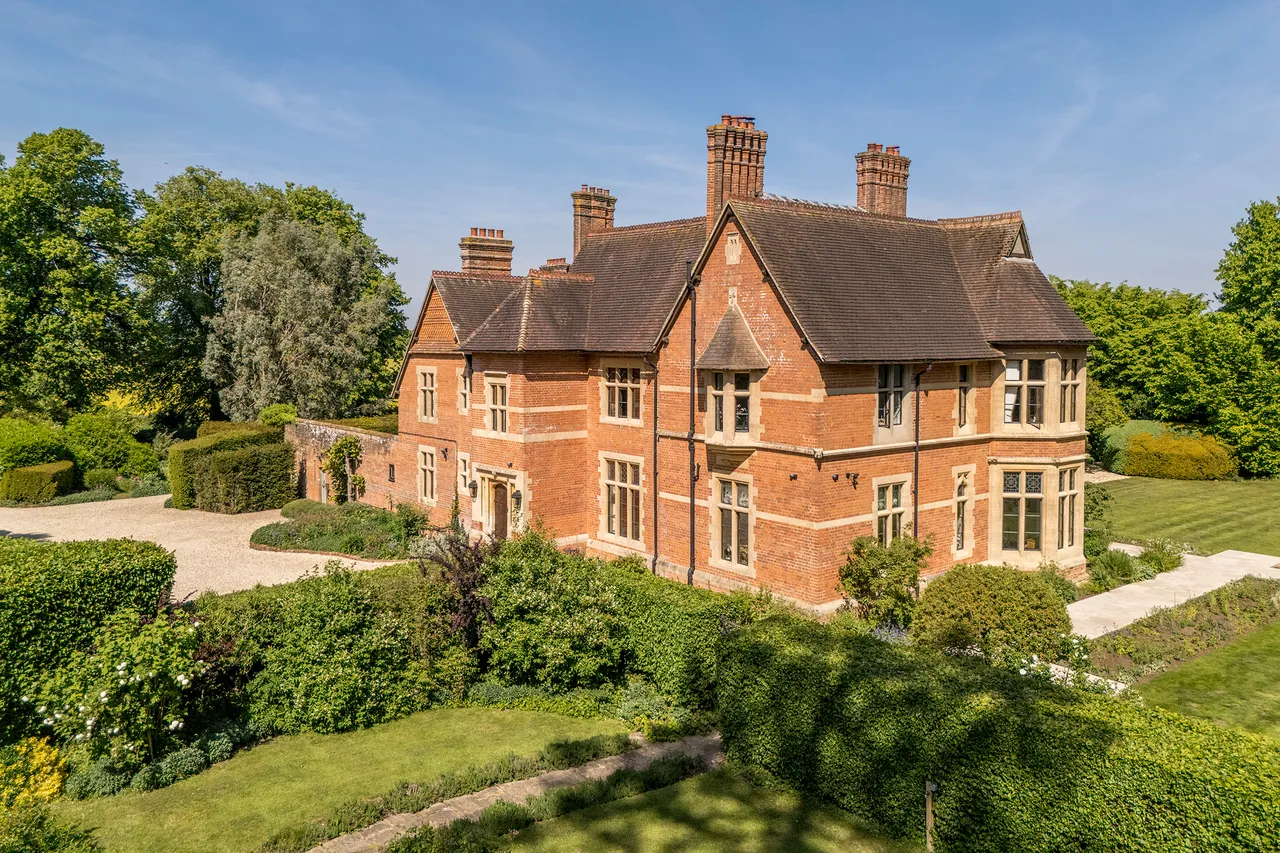 Brightwalton, Newbury, RG20, photo 2