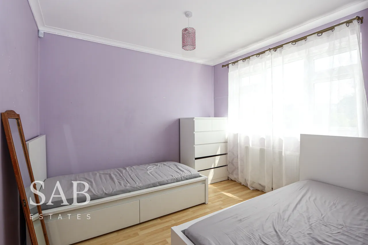 Ferrymead Avenue, Greenford, UB6, photo 12