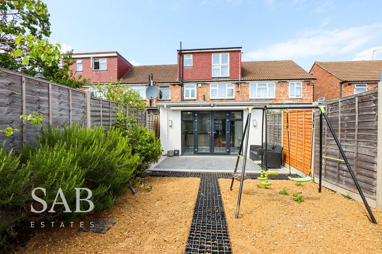 Ferrymead Avenue, Greenford, UB6, photo 18