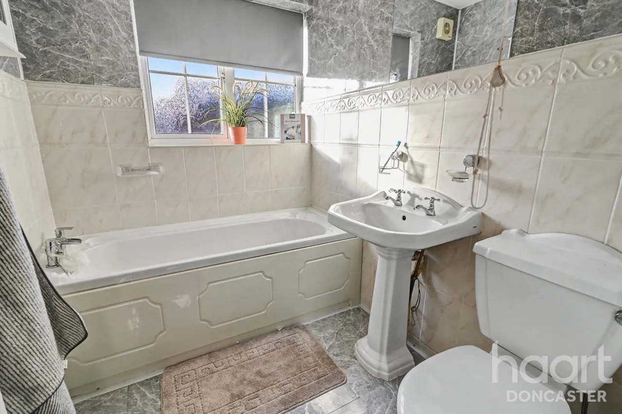 Lord Porter Avenue, Stainforth, DN7, photo 19