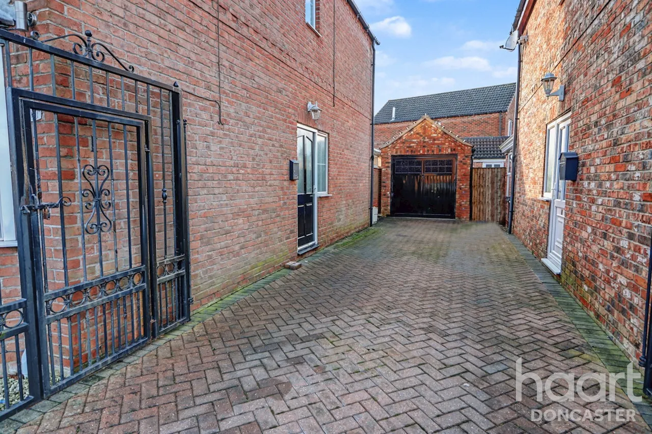 Lord Porter Avenue, Stainforth, DN7, photo 21