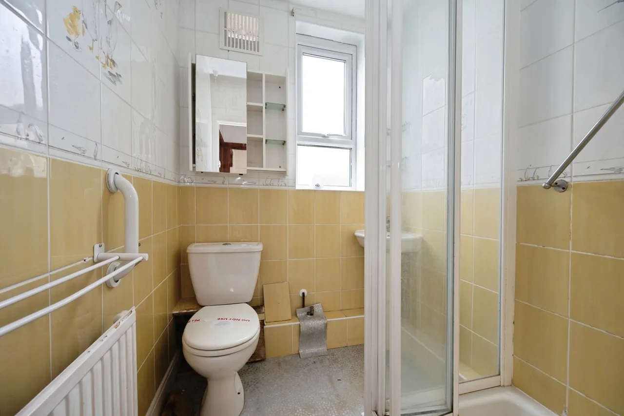 Sea Front Estate, Hayling Island, PO11, photo 10