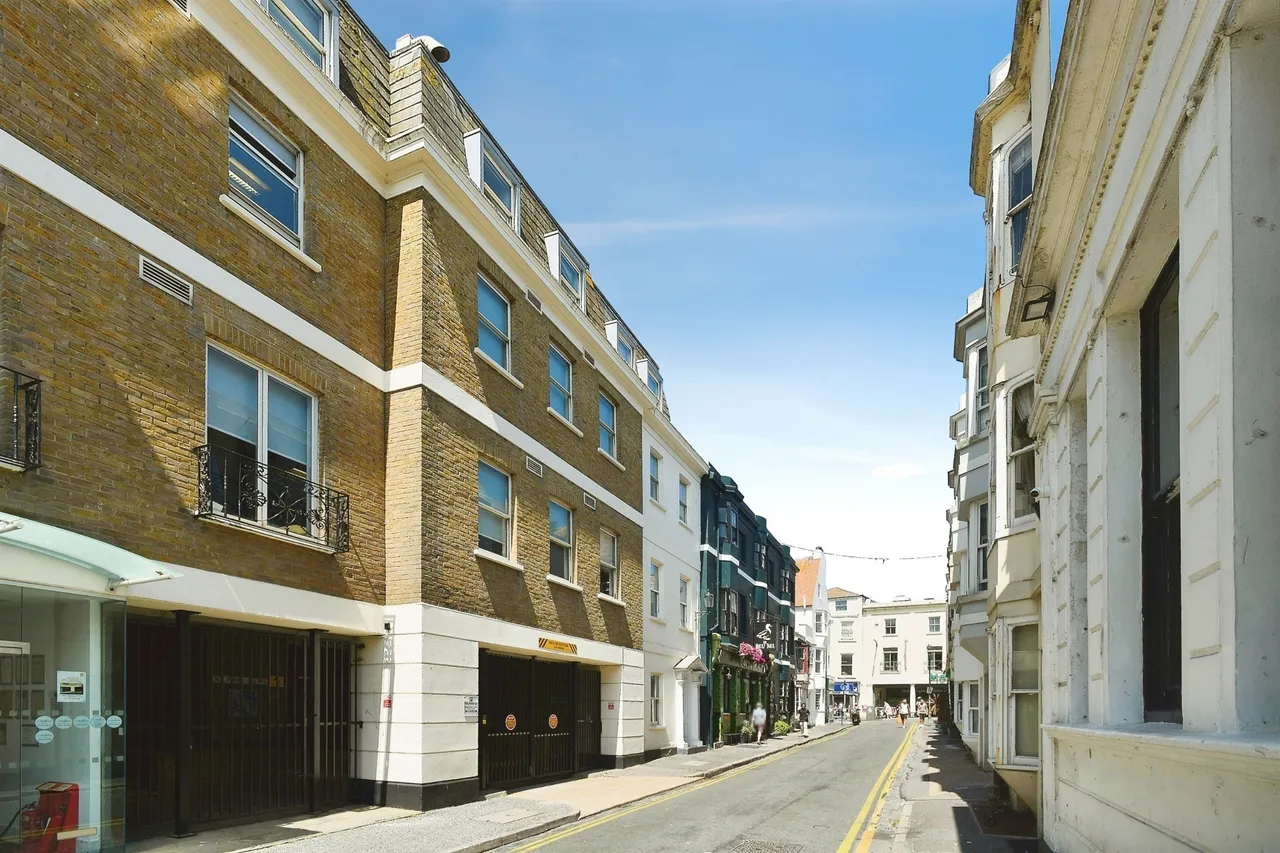 Dolphin Mews, Brighton, BN2, photo 12