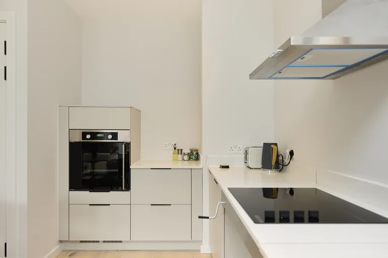Coverdale Road, Willesden Green, NW2 4BE, photo 2