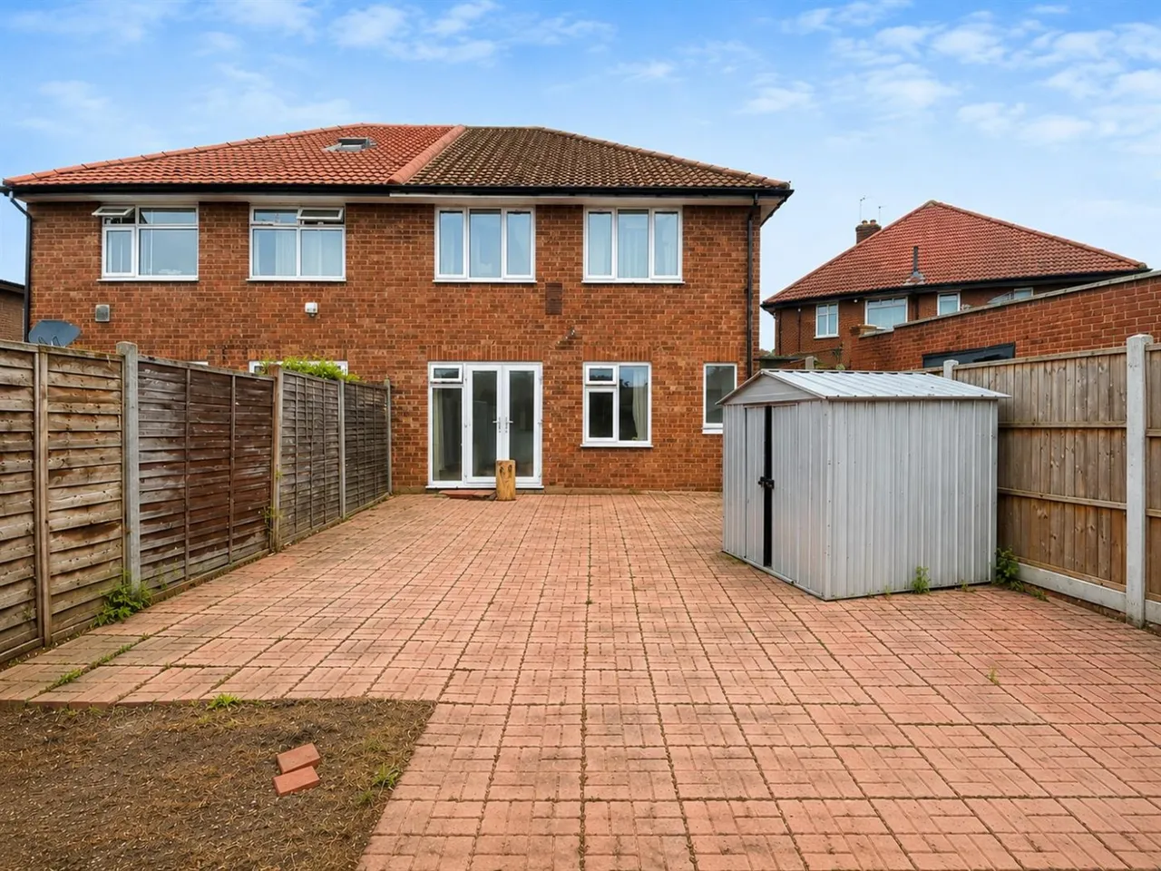 bed Maisonette For SaleBlackberry Farm Close, Heston, TW5, photo 9
