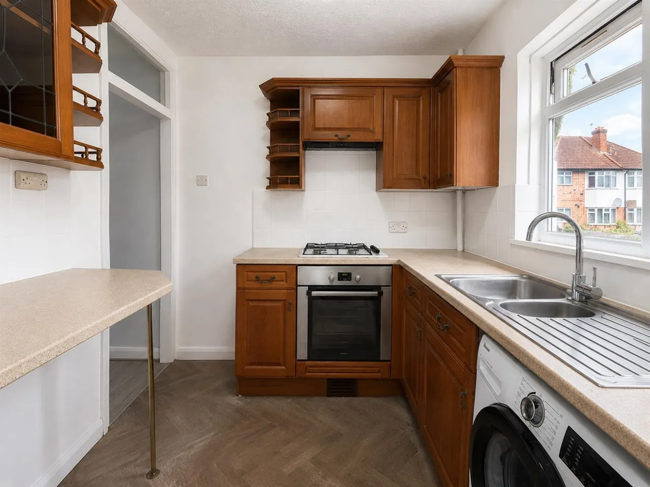 bed Maisonette For SaleBlackberry Farm Close, Heston, TW5, photo 7