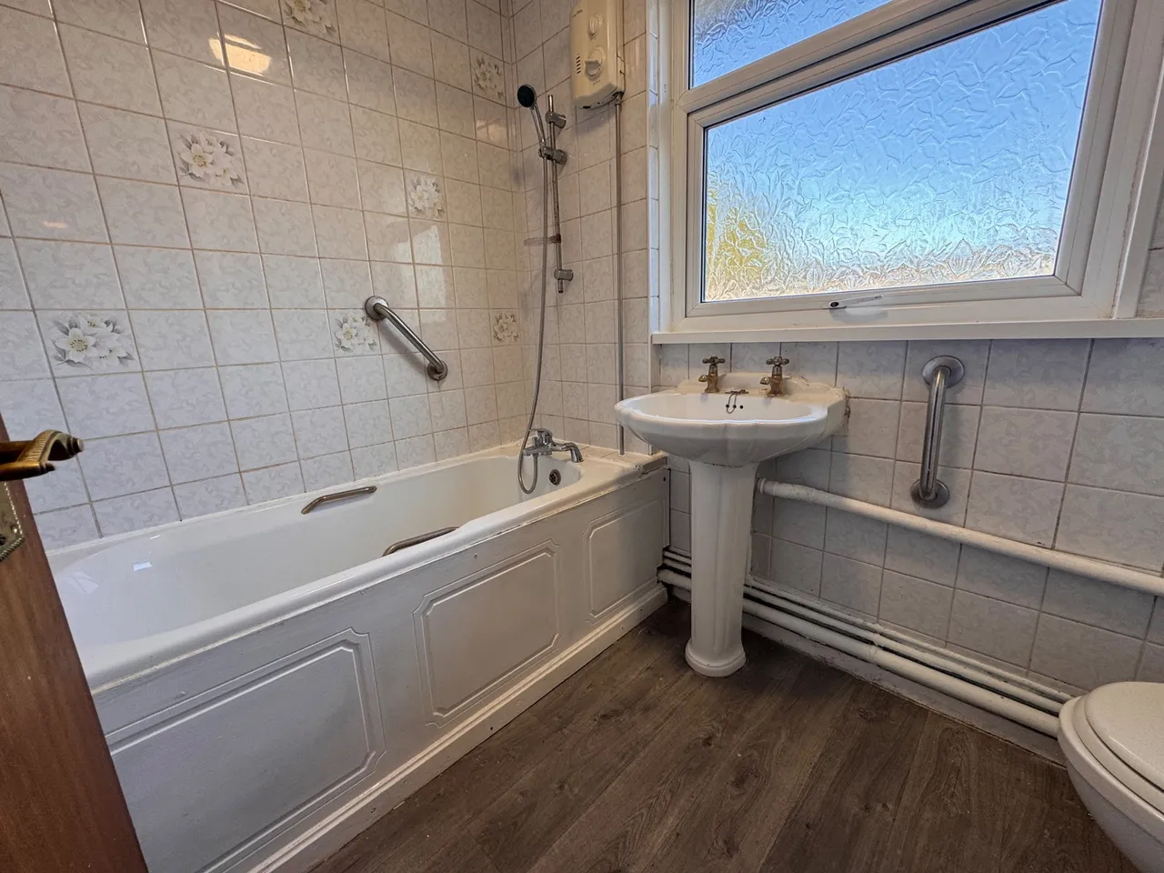 Goodwood Avenue, Sale, M33, photo 5