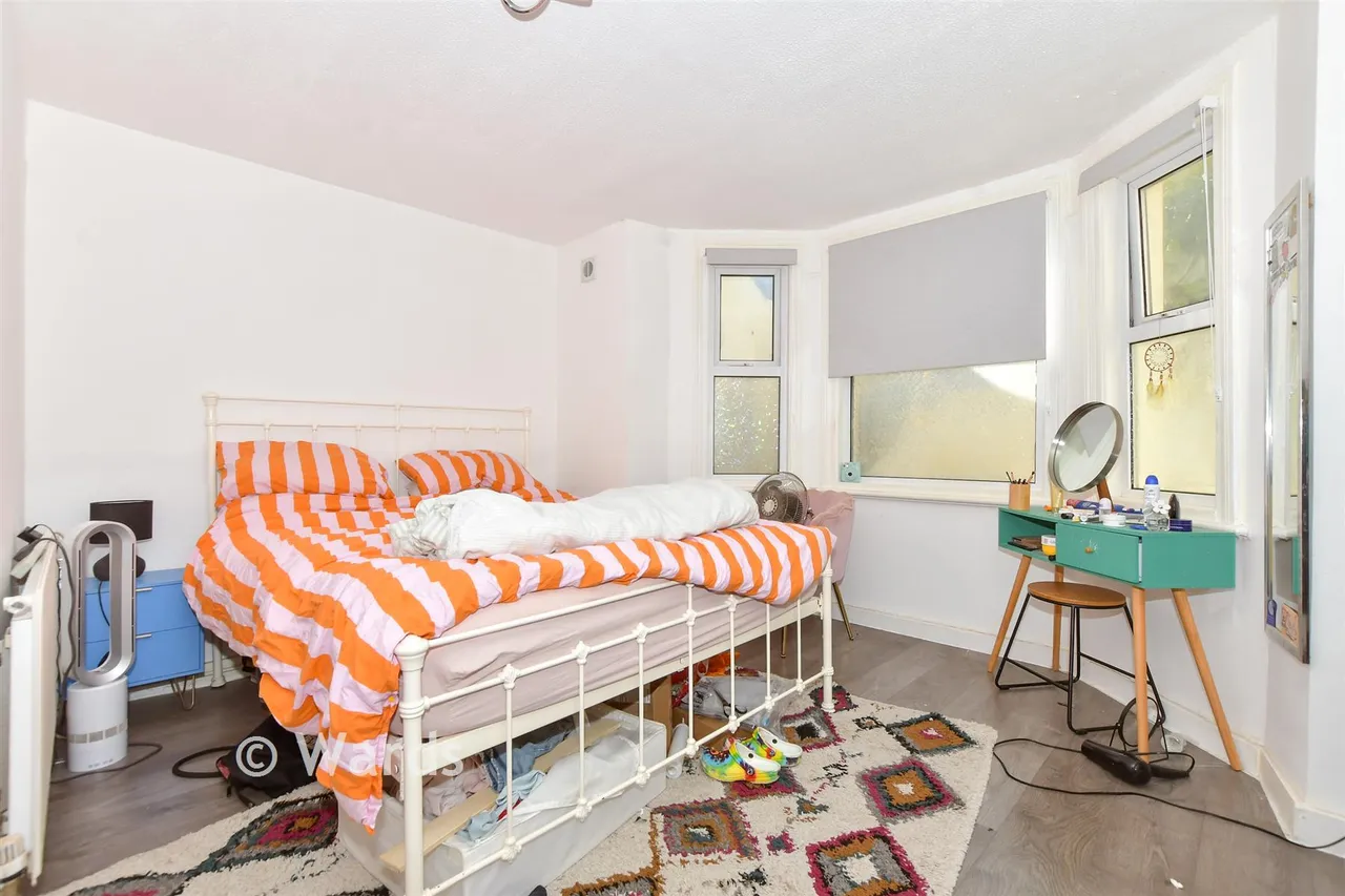 Cheriton Road, Folkestone, CT20, photo 4