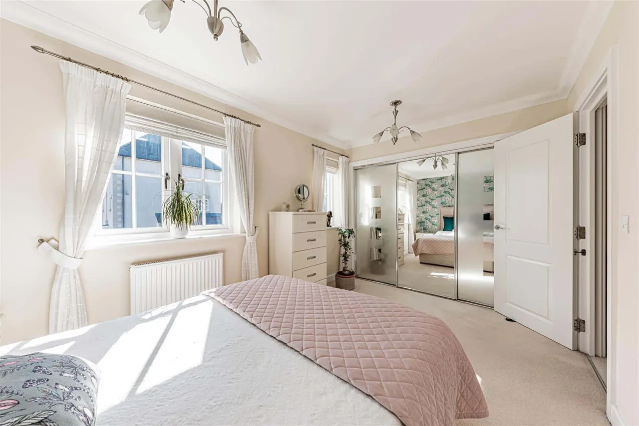 College Gardens, Westgate-On-Sea, Kent, CT8 8EY, photo 13