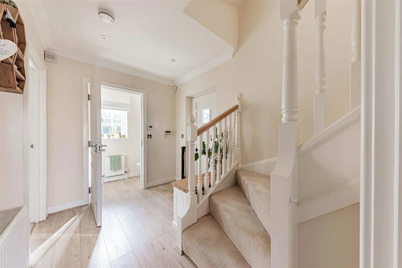 College Gardens, Westgate-On-Sea, Kent, CT8 8EY, photo 9