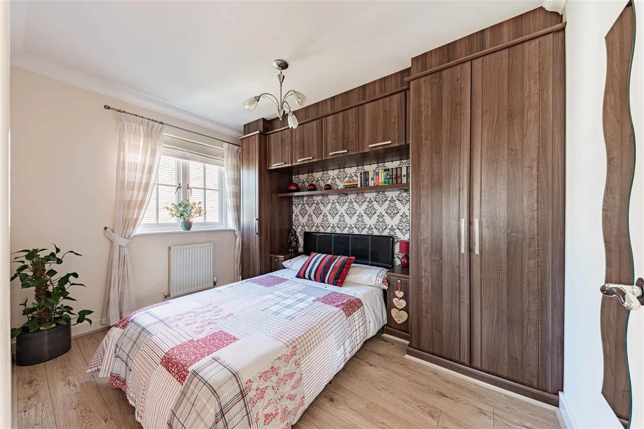 College Gardens, Westgate-On-Sea, Kent, CT8 8EY, photo 15