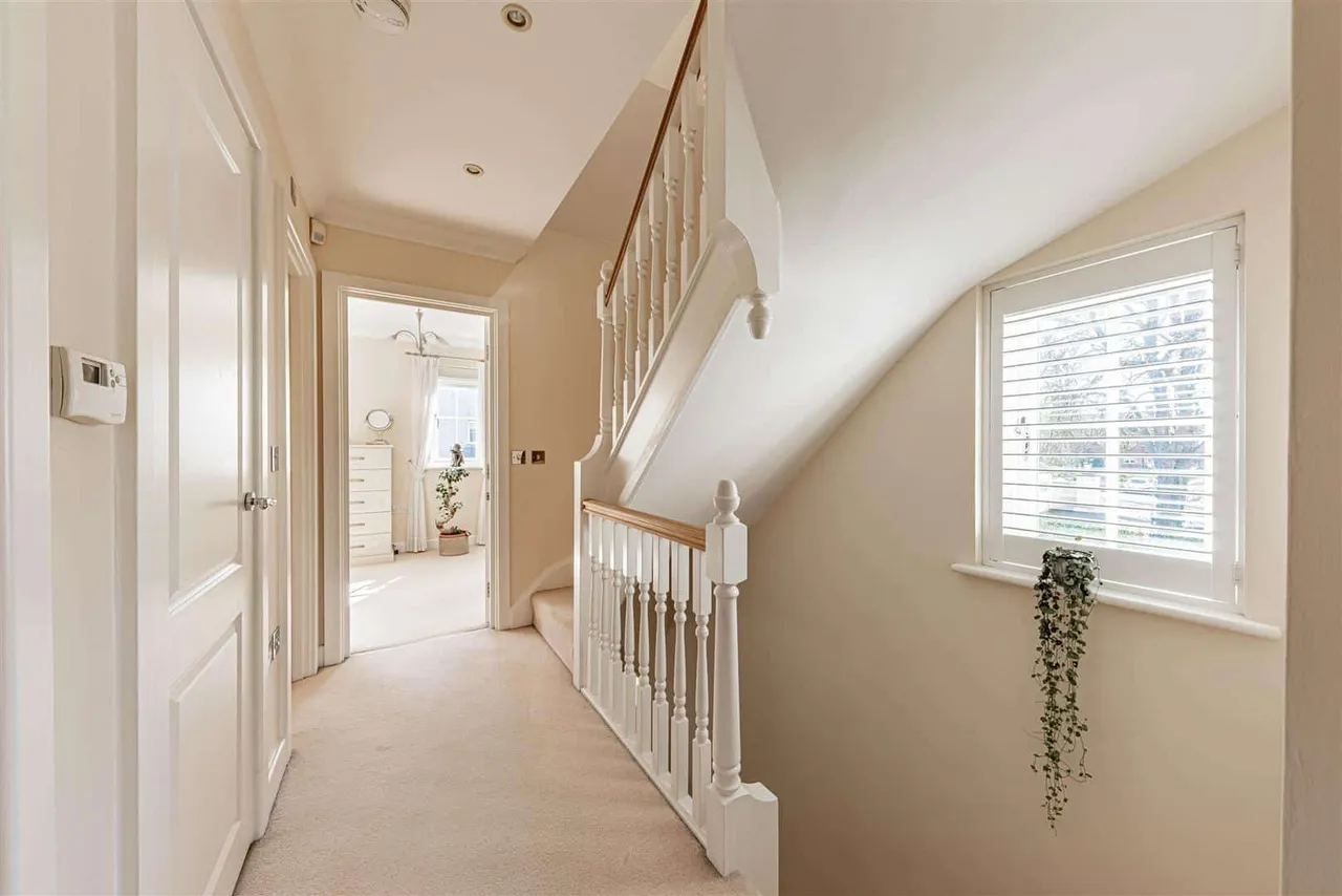 College Gardens, Westgate-On-Sea, Kent, CT8 8EY, photo 20