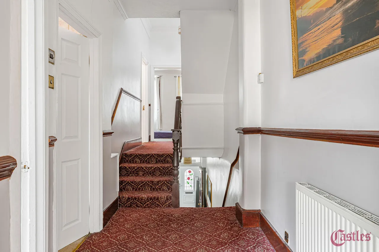 Lea Bridge Road, London, E5, photo 23