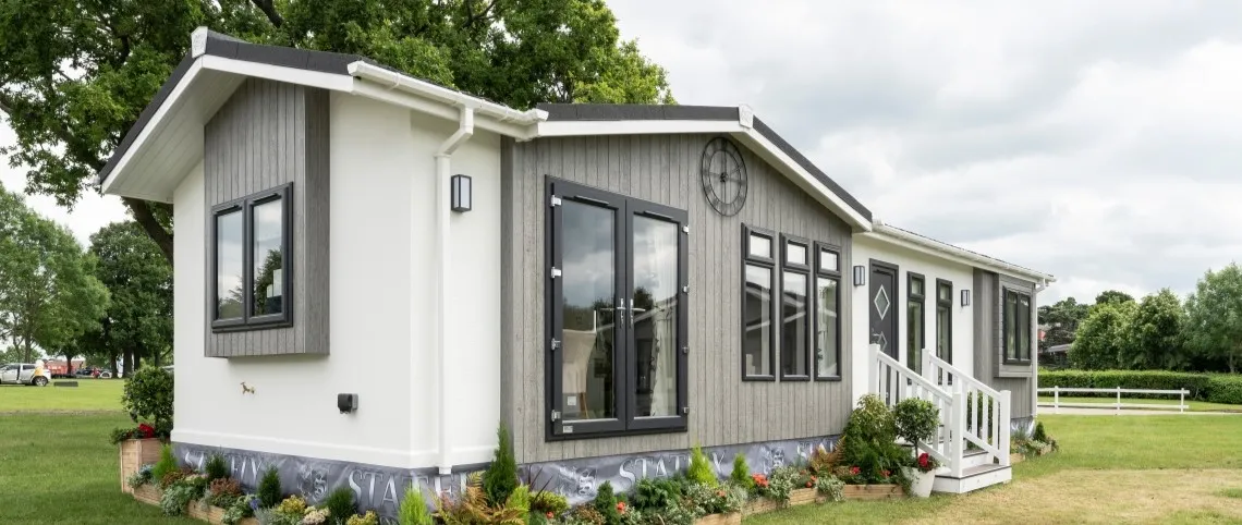 2 bed park home for sale — Sandleford Lodge Park, Thatcham, RG19