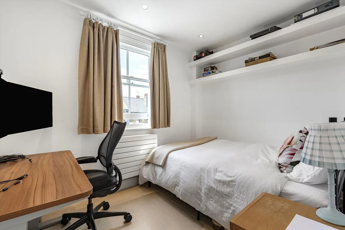 Albert Road, Richmond, TW10, photo 9