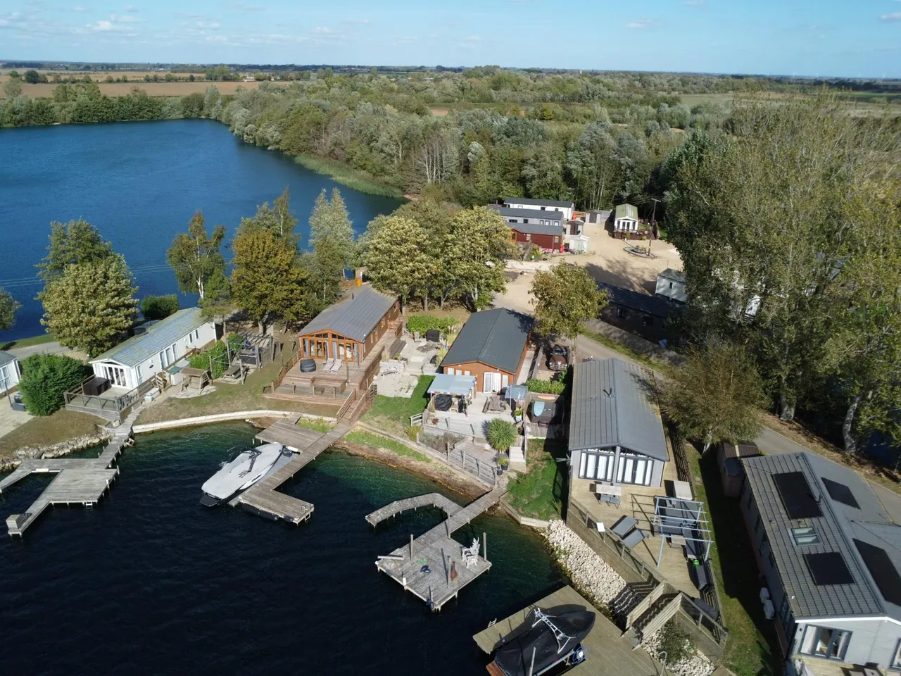 2 bed park home for sale, East Bank Tallington Lakes, Lincoln, PE9