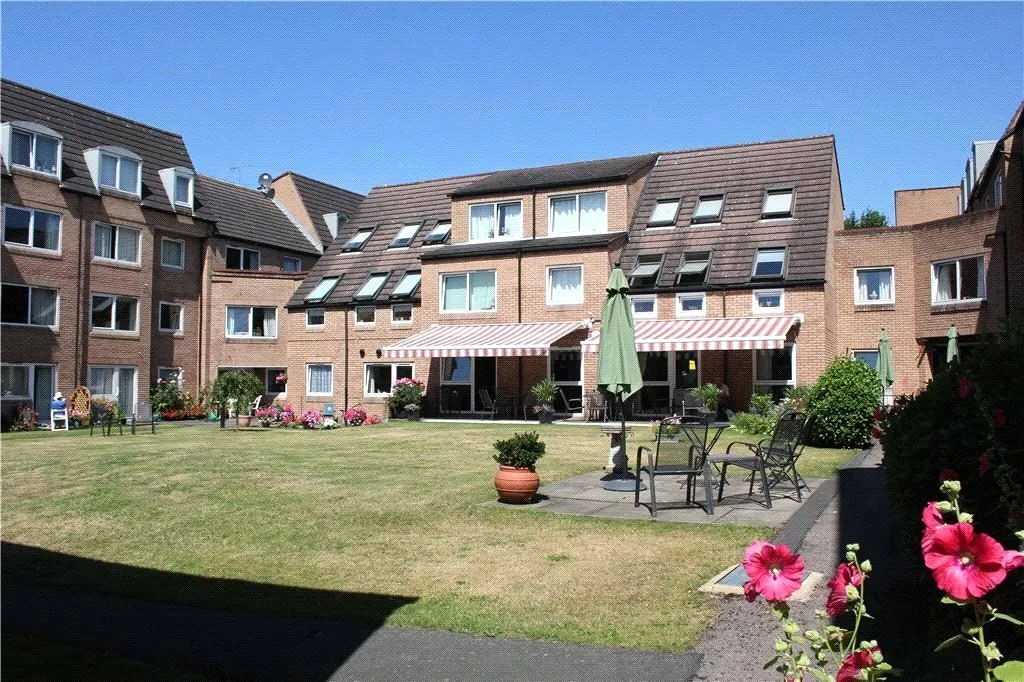 Mount Hermon Road, Woking, GU22, photo 8