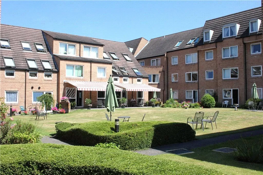 Mount Hermon Road, Woking, GU22, photo 2