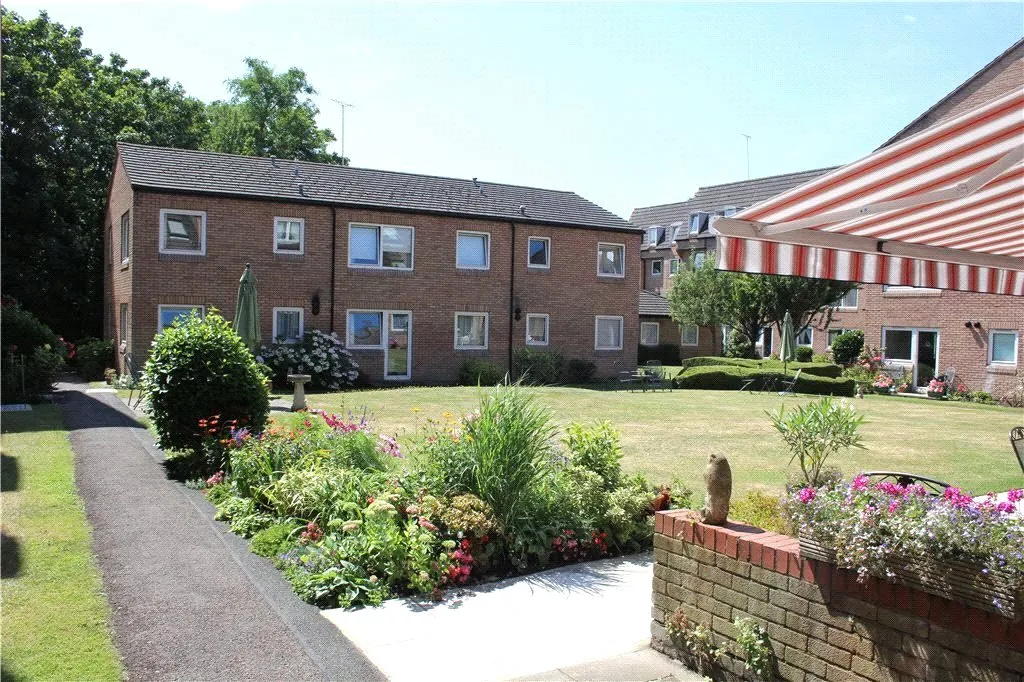 Mount Hermon Road, Woking, GU22, photo 12