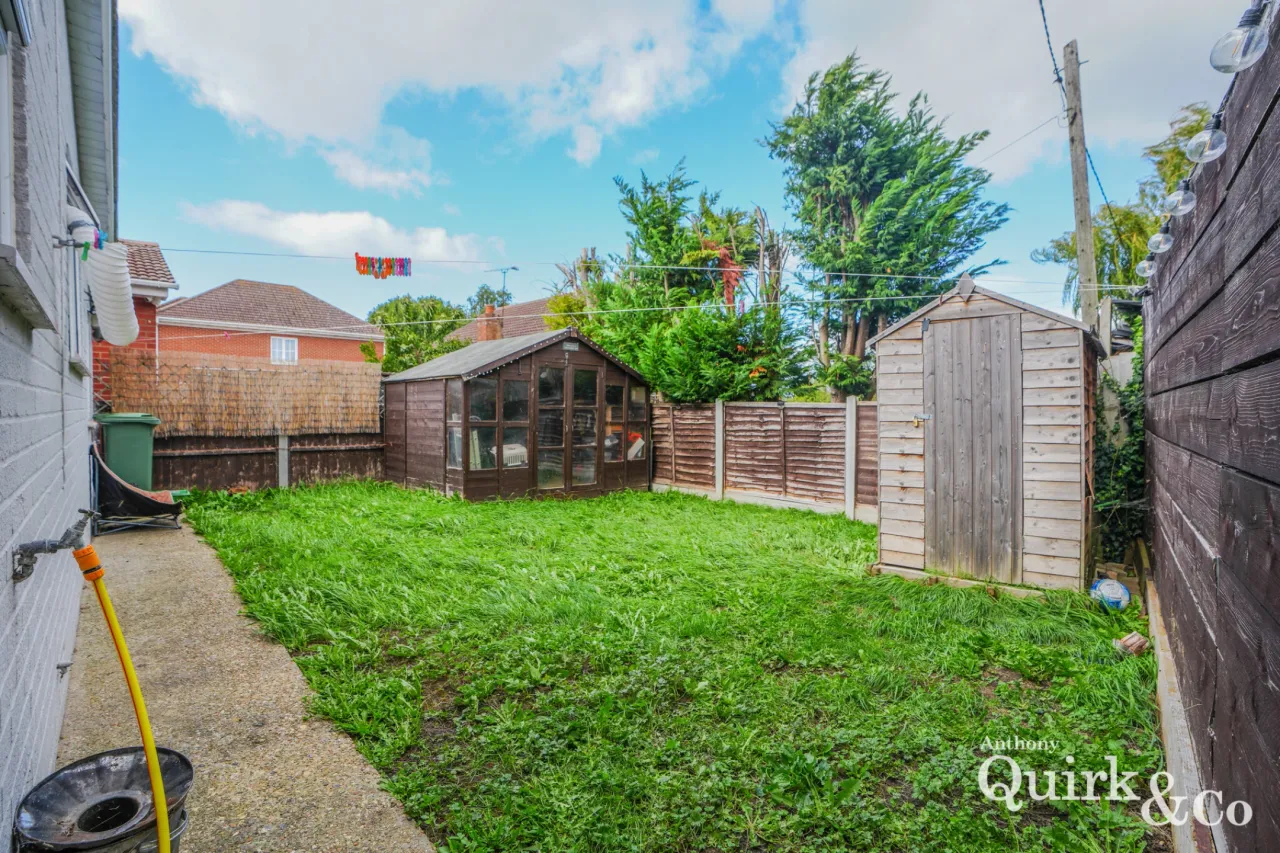 Thisselt Road, Canvey Island, SS8, photo 10