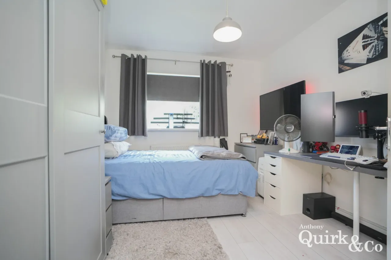 Thisselt Road, Canvey Island, SS8, photo 7