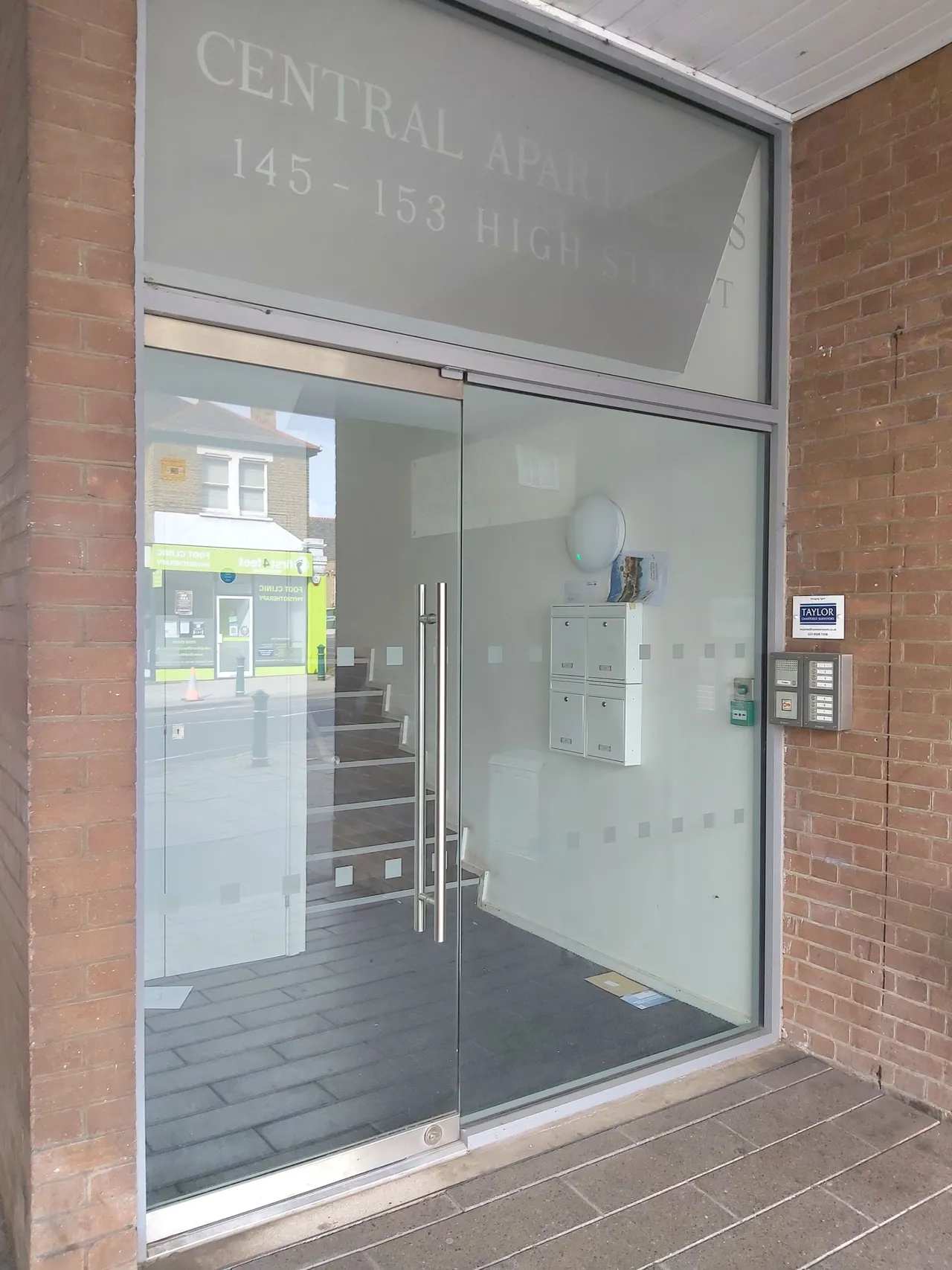 High Street, Rayleigh, SS6, photo 7