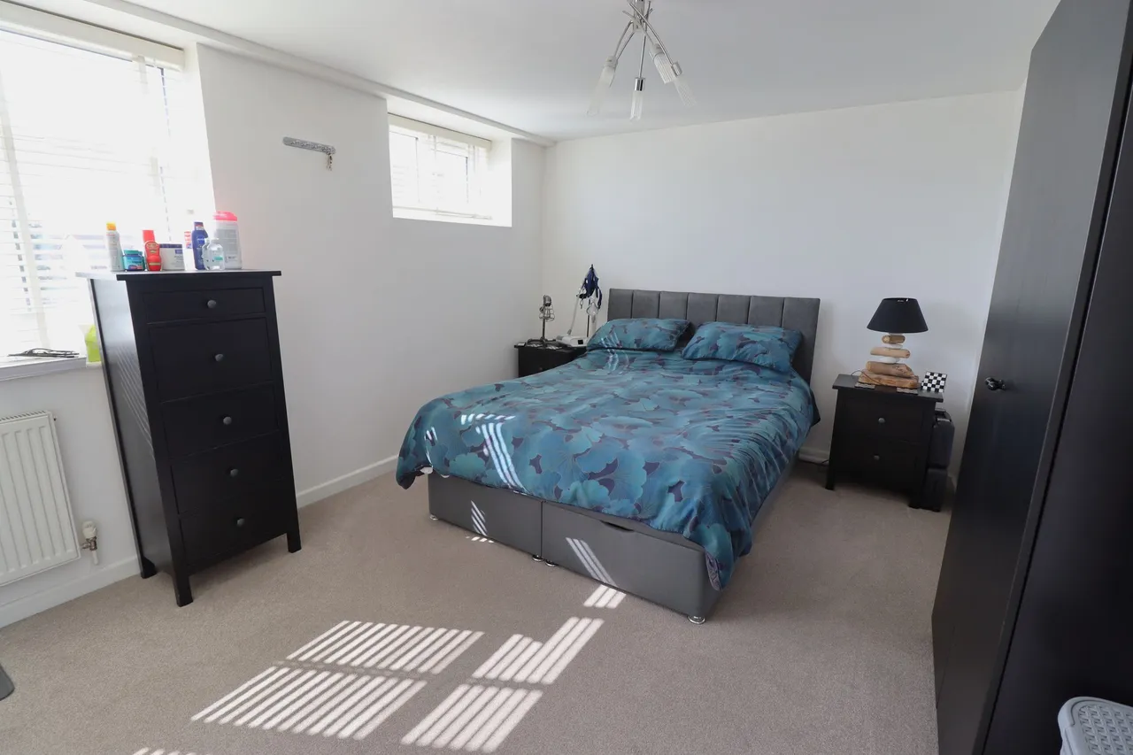 High Street, Rayleigh, SS6, photo 9