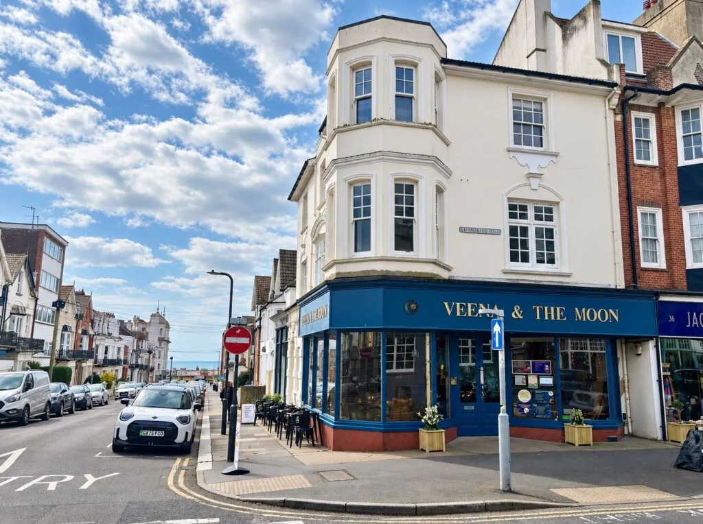 2 bed flat for sale, Wilton Road, Bexhill on Sea