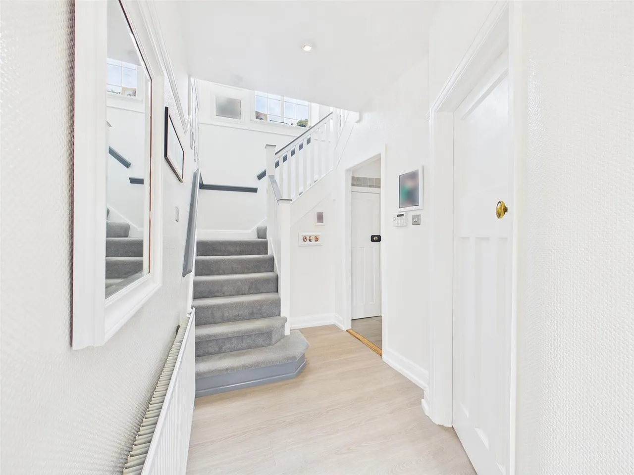 Meadway, Ruislip, Middlesex, HA4 7QW, photo 12