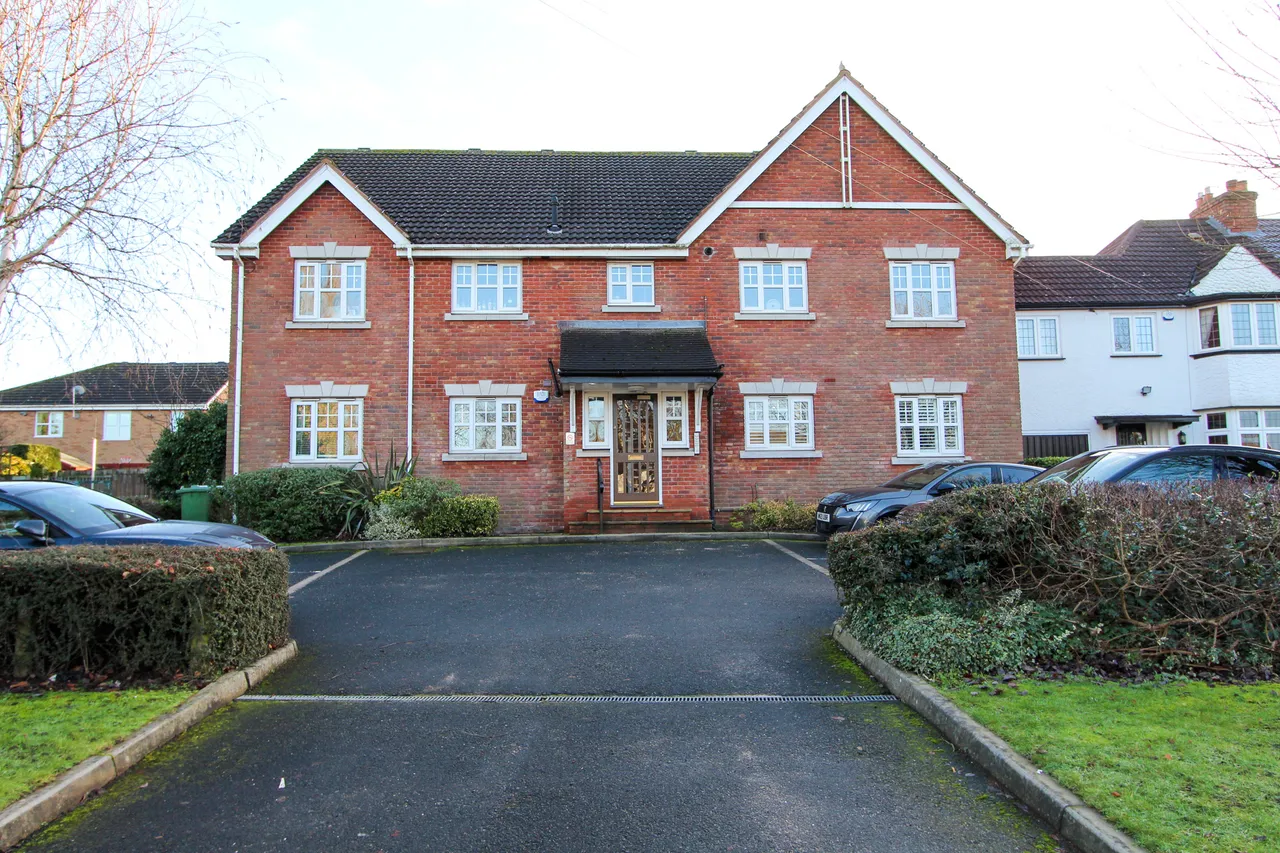2 bed flat for sale — Foley Road West, Sutton Coldfield, Sutton Coldfield, B74 3PA