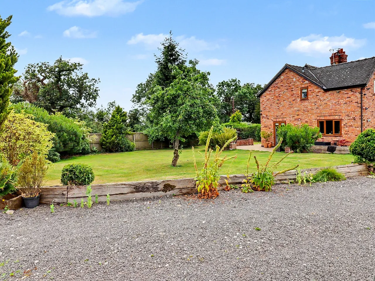 Wrexham Road, Tarporley, photo 13