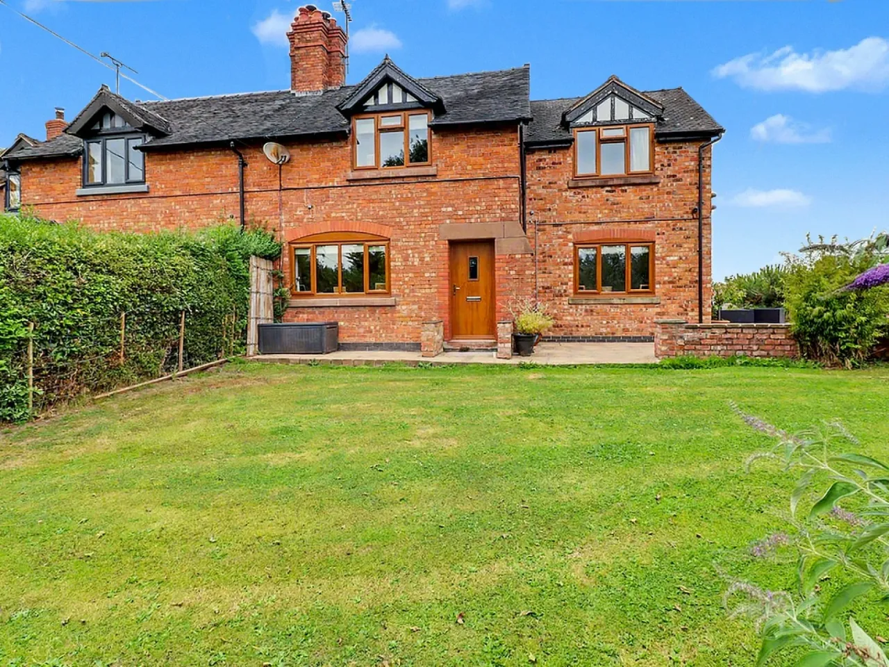 4 bed generous plot with substantial adjoining land for sale, Wrexham Road, Tarporley