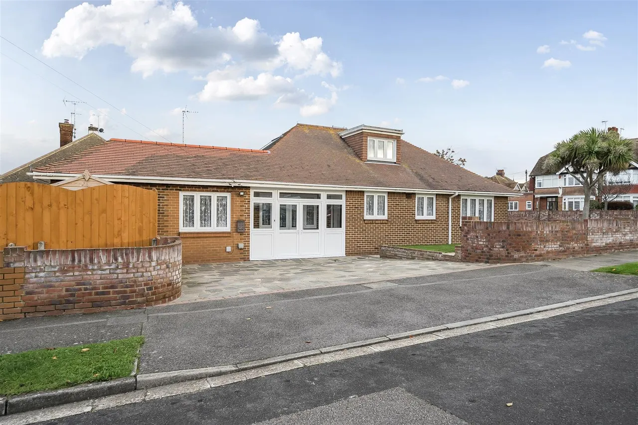 Bowes Avenue, Margate, Kent, CT9 5EP, photo 11