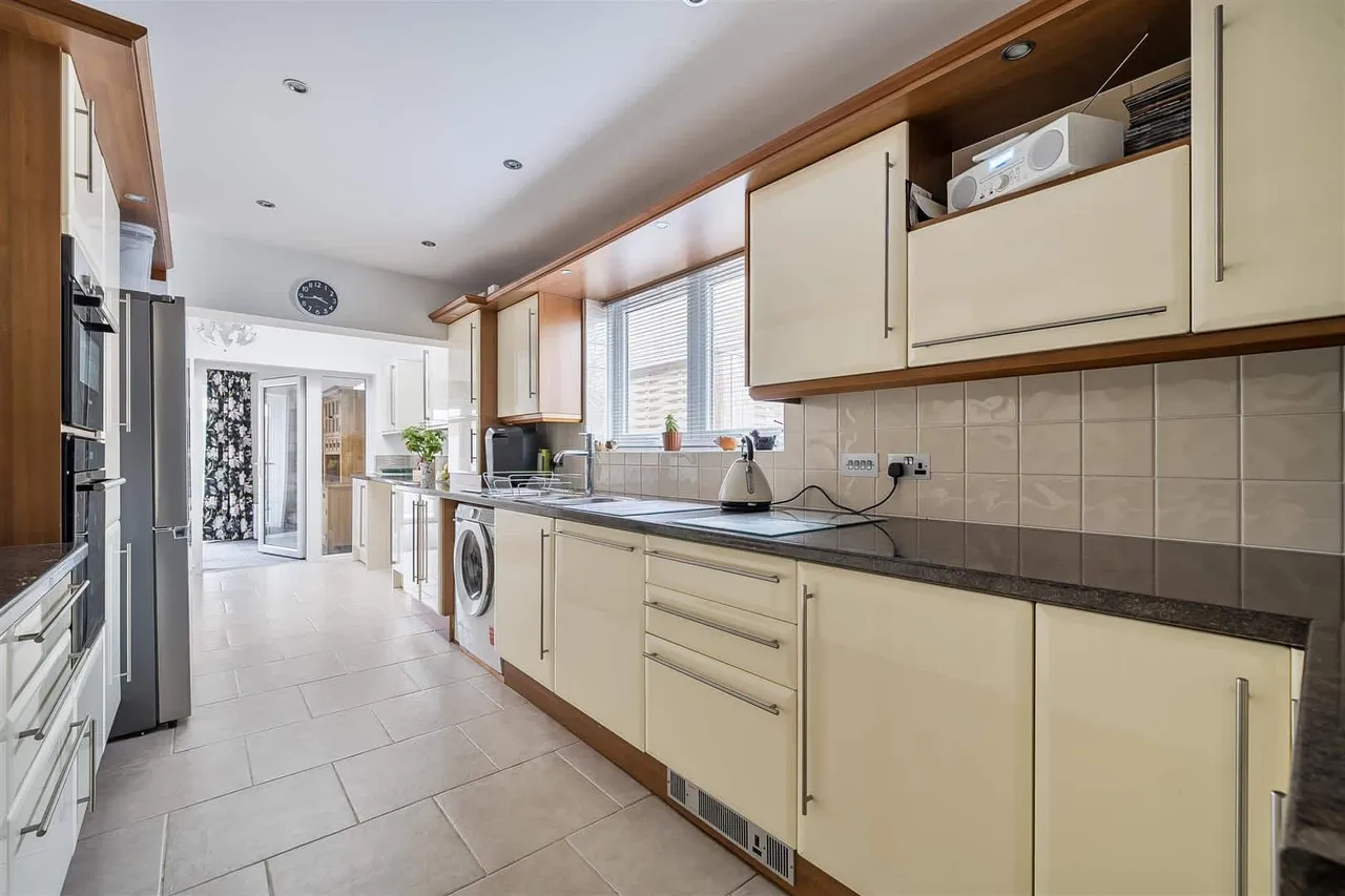 Bowes Avenue, Margate, Kent, CT9 5EP, photo 3