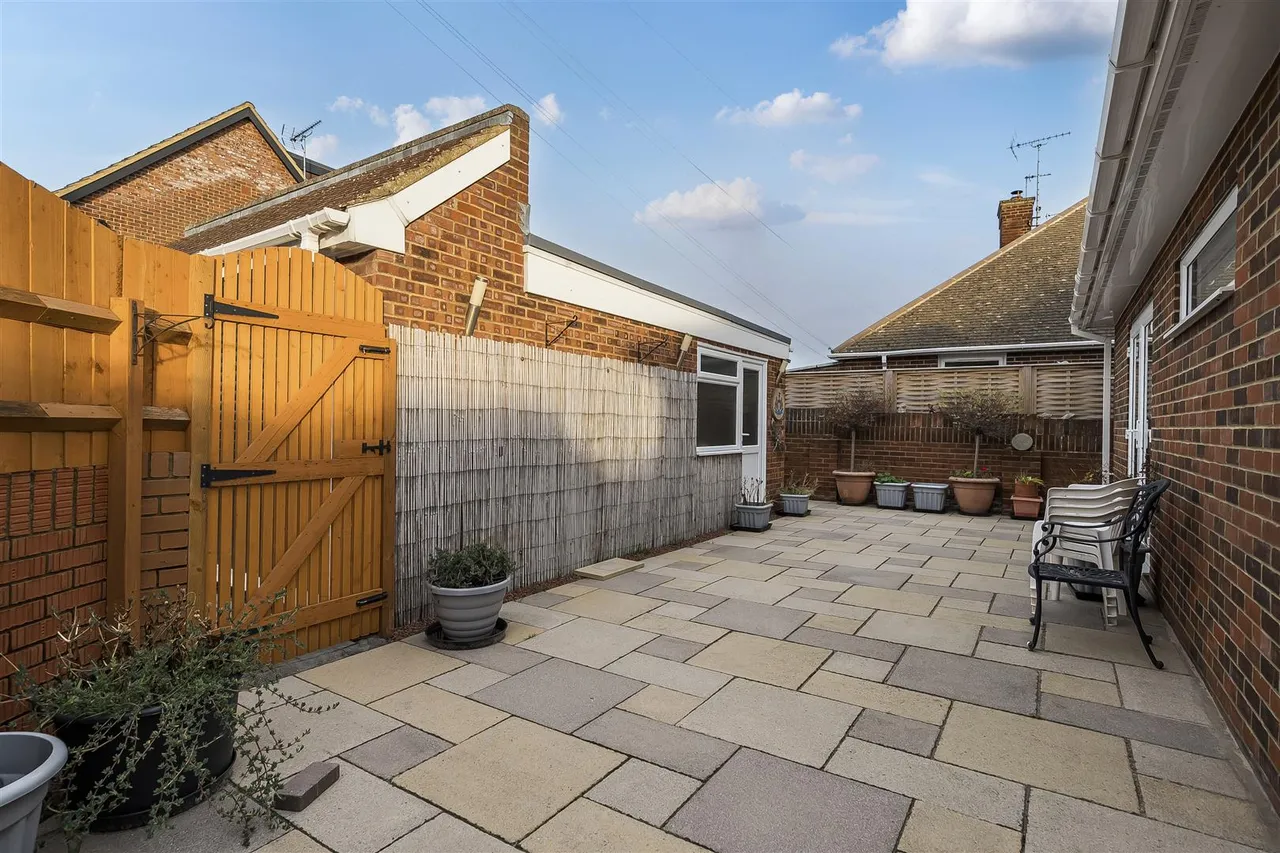 Bowes Avenue, Margate, Kent, CT9 5EP, photo 22