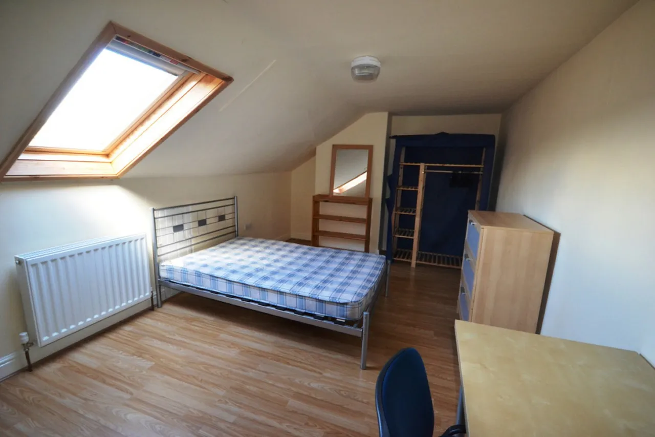 Clement Street, Huddersfield, photo 6