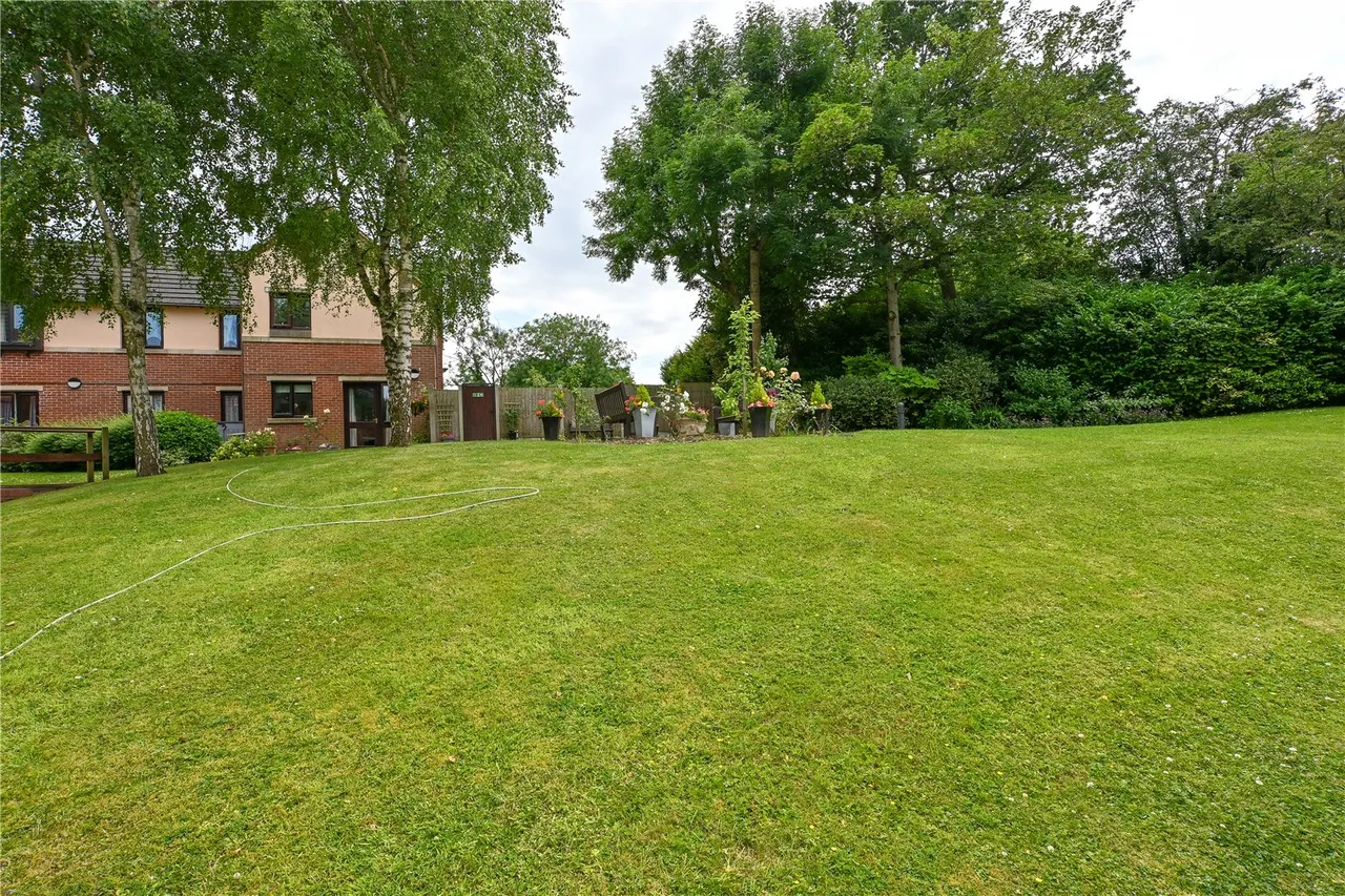 Ashill Road, Rednal, Birmingham, West Midlands, B45 9YB, photo 11
