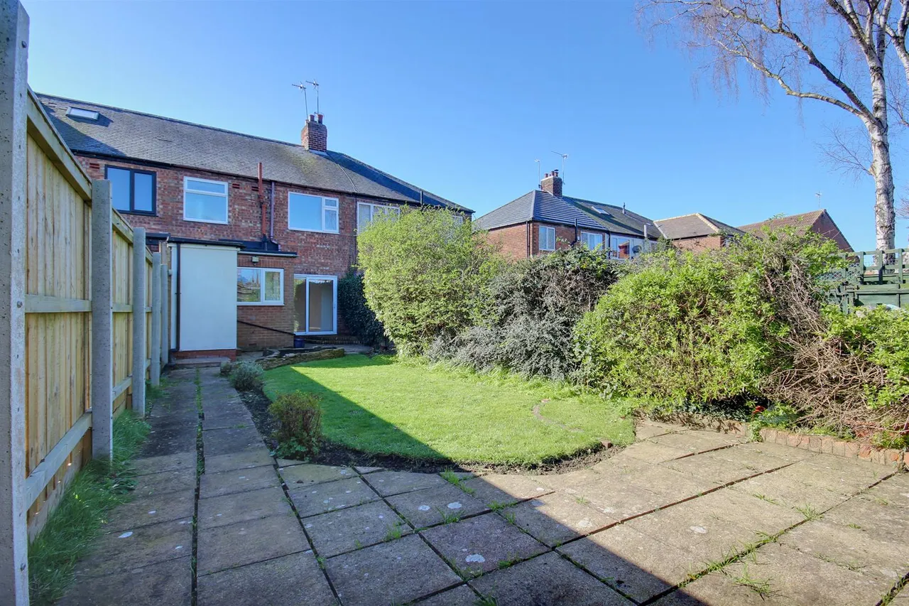 Main Street, Willerby, photo 11