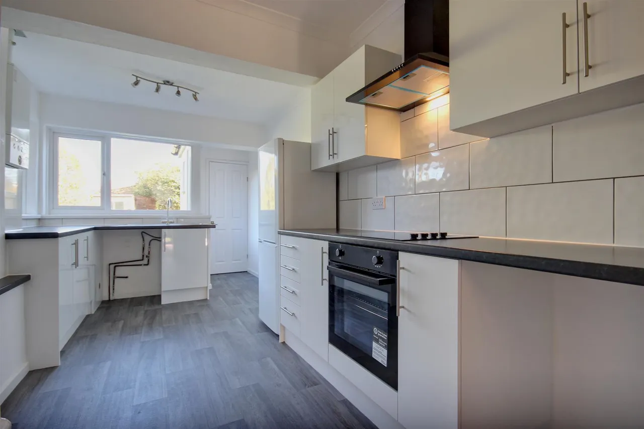 3 bed house for sale — Main Street, Willerby